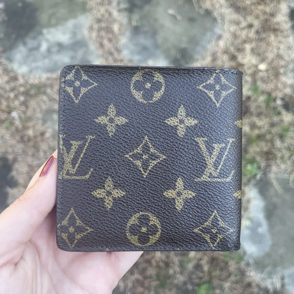 Louis Vuitton Monogram Billfold Wallet - Picture 2 of 11
